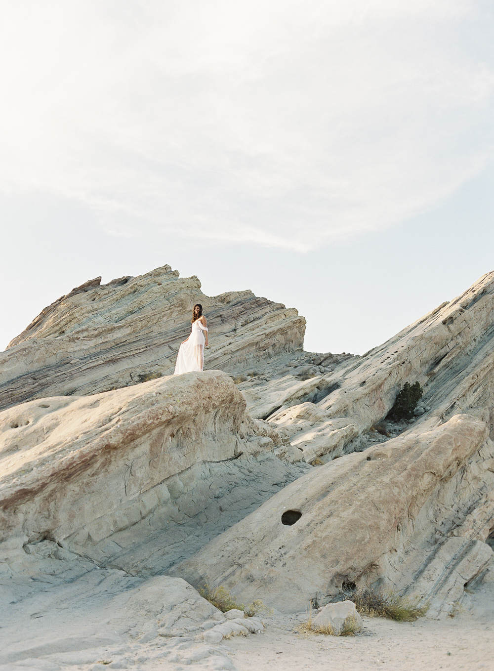 Ragi&Amanda-Begitta-Bridal-Shoot-Vasquez-Rocks-042